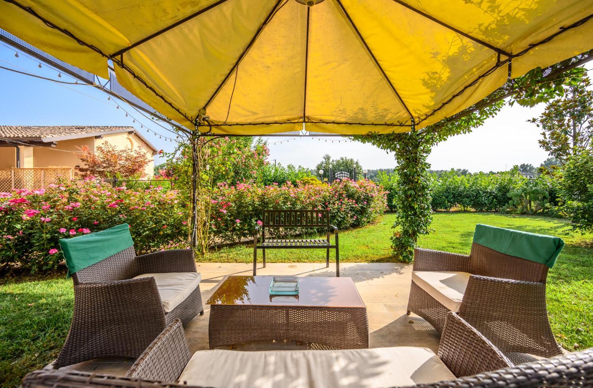 La Casa Di Valeria - Modena Bed & Breakfast ภายนอก รูปภาพ